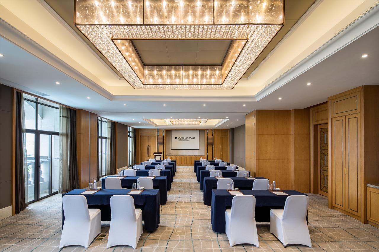 Wyndham Grand Xiamen Haicang Bagian luar foto