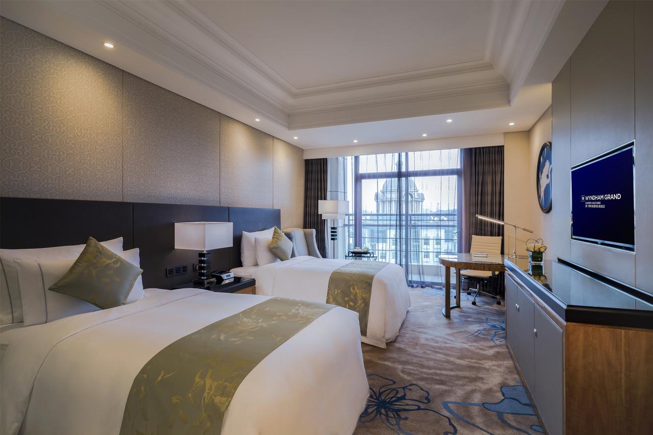 Wyndham Grand Xiamen Haicang Bagian luar foto